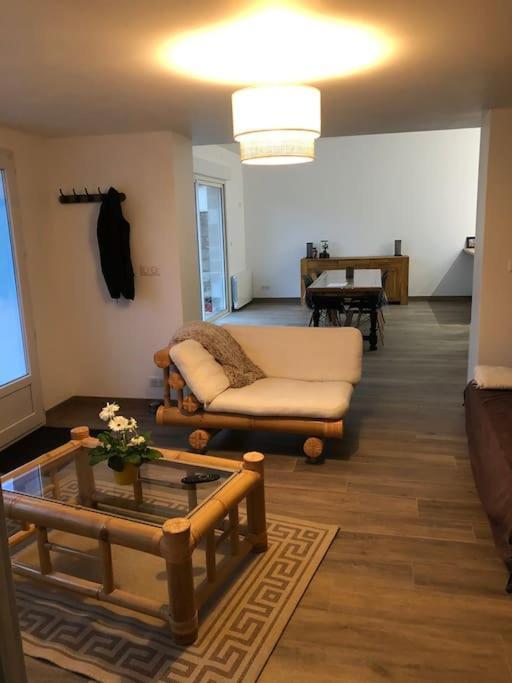 Gurgy Logement De Plain-Pied Avec Jardin, Terrasse מראה חיצוני תמונה